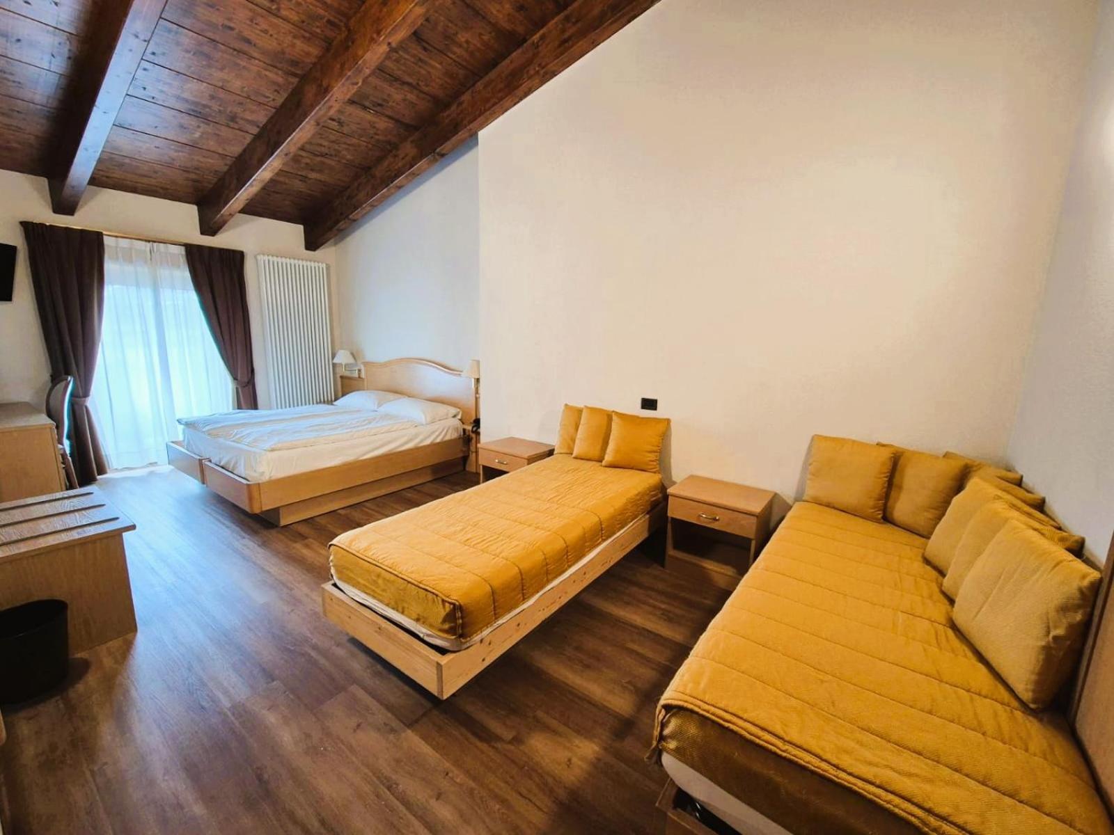 Hotel Angelica 리비뇨 외부 사진